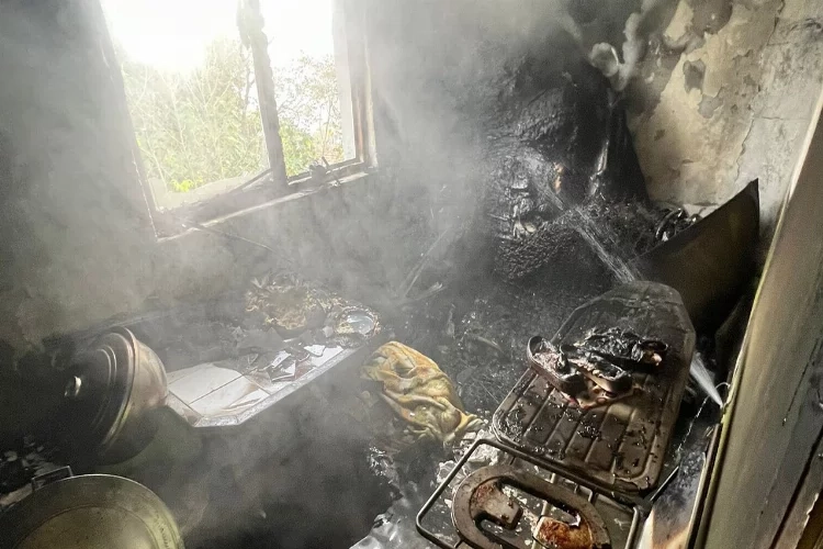 Zonguldak'ta yangın: Ev küle döndü! haberinin görseli