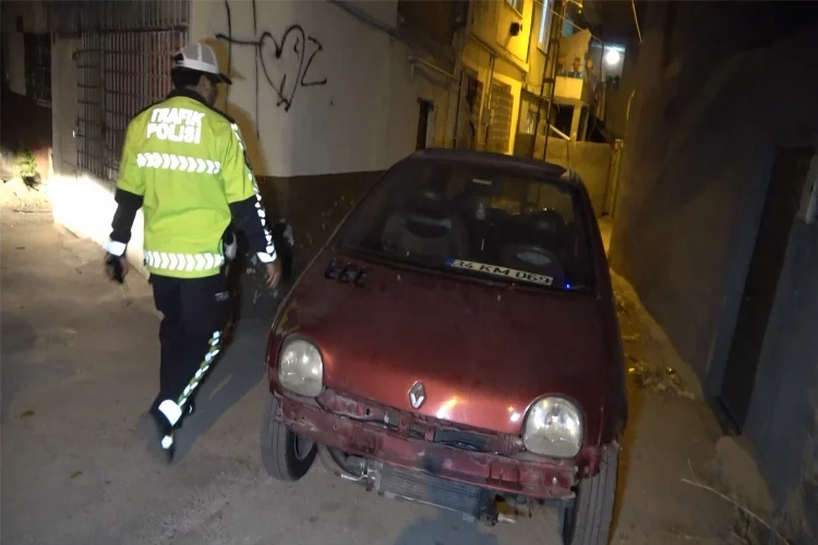 Bursa Polisi trafik canavarlarına geçit vermiyor haberinin görseli