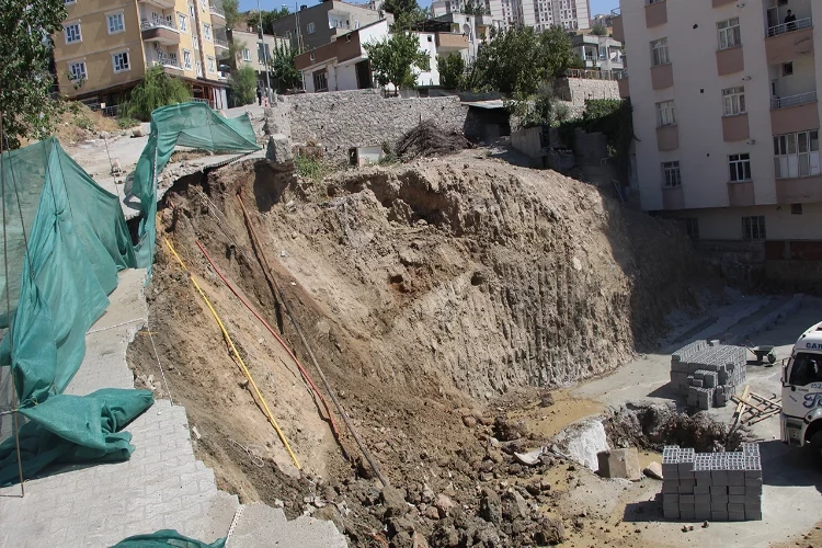 Şırnak'ta heyelan sonrası doğal gaz borusu patladı! haberinin görseli