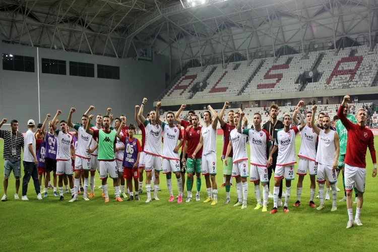Karşıyaka intikam istiyor! Karşıyaka-Turgutluspor maçı ne zaman? Nerede? haberinin görseli