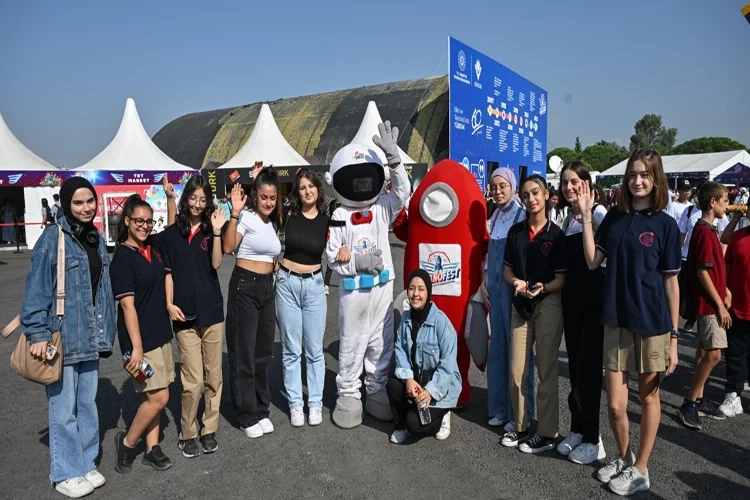 TEKNOFEST İzmir'de, üçüncü gün etkinliklerle devam ediyor