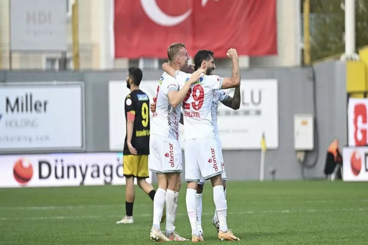 İstanbulspor, Antalyaspor'a mağlup oldu haberinin görseli