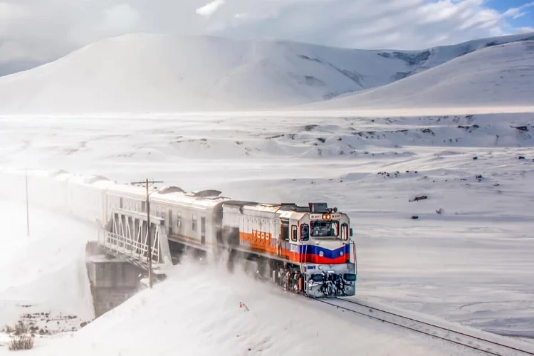 Ulaştırma Bakanı’ndan ‘Doğu Ekspres’ açıklaması