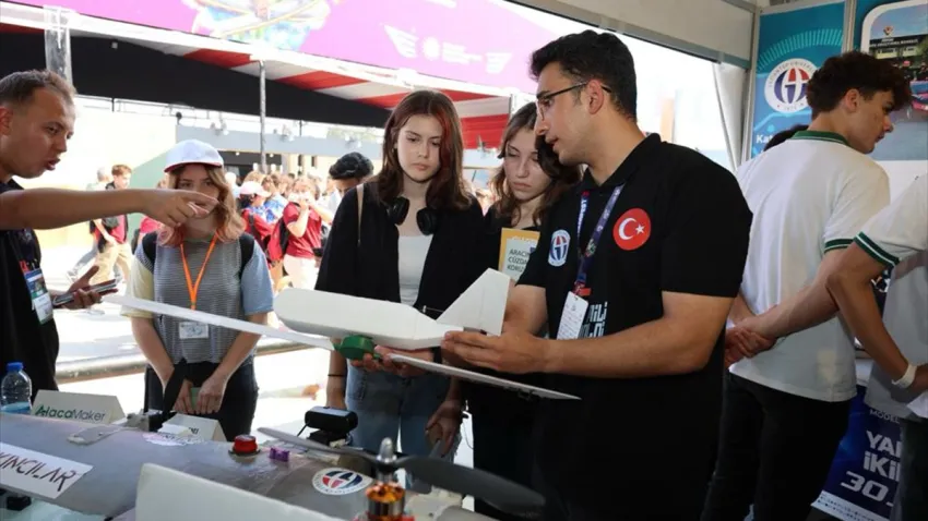 ödüllü projelerini TEKNOFEST'te sergiledi (2)