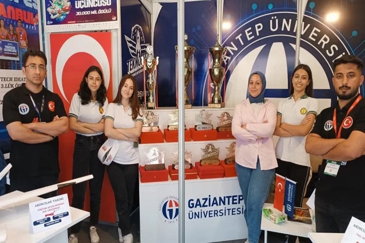 Gaziantep Üniversitesi öğrencileri, projelerini TEKNOFEST'te tanıttı