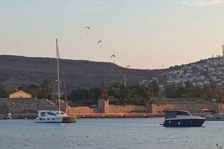 Foça'da TEKNOFEST'in görsel şöleni haberinin görseli