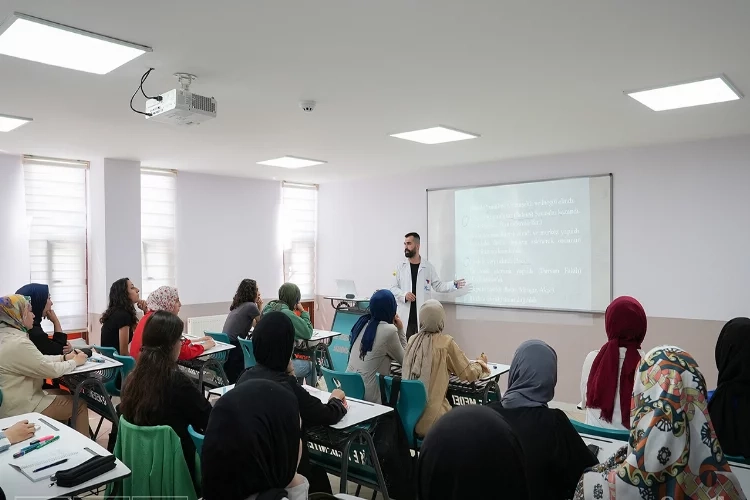 Konya’da eğitim öğretim yılı coşkuyla başladı haberinin görseli