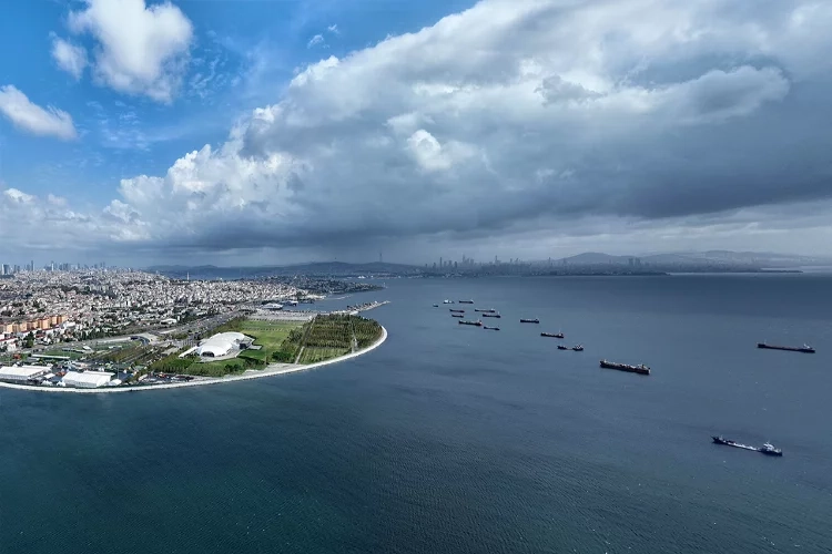 İstanbul’da yağmur bulutları görüntülendi haberinin görseli