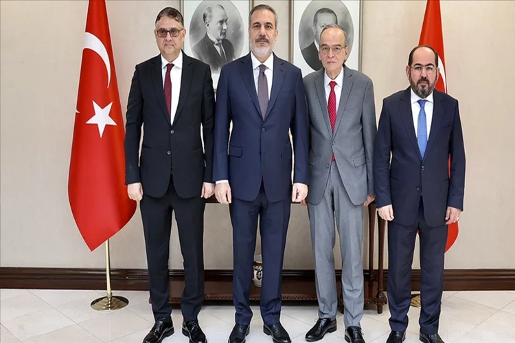 Dışişleri Bakanı Hakan Fidan, diplomatik temaslarda bulundu