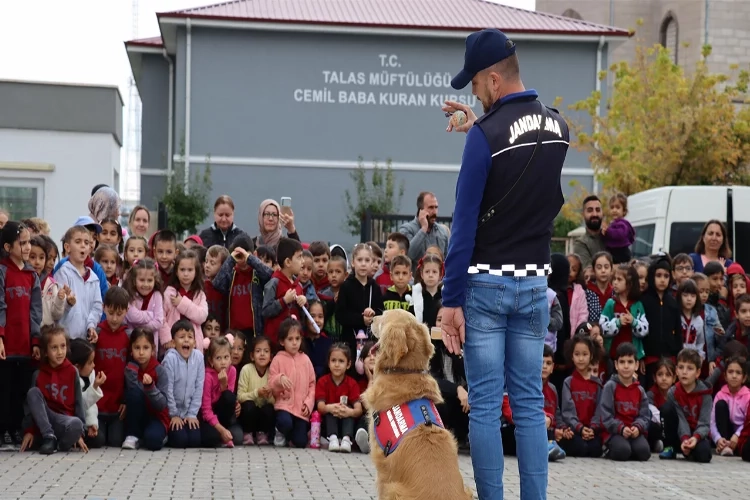 Jandarmadan öğrencilere eğitim