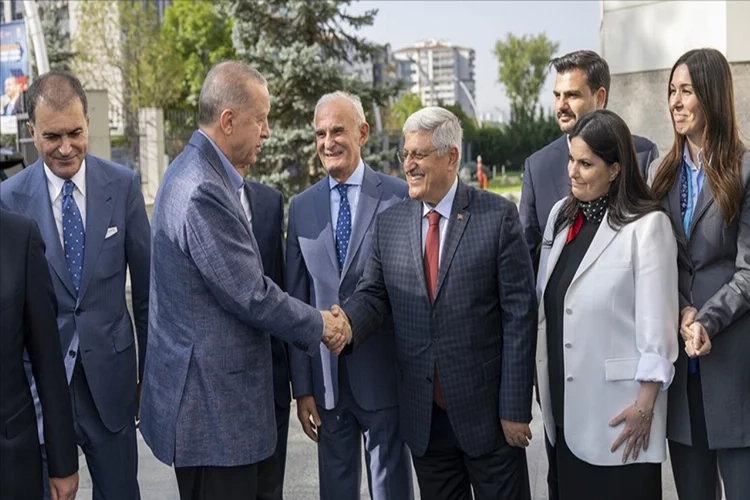 Cumhurbaşkanı Erdoğan, AK Parti Genel Merkezi'nde haberinin görseli