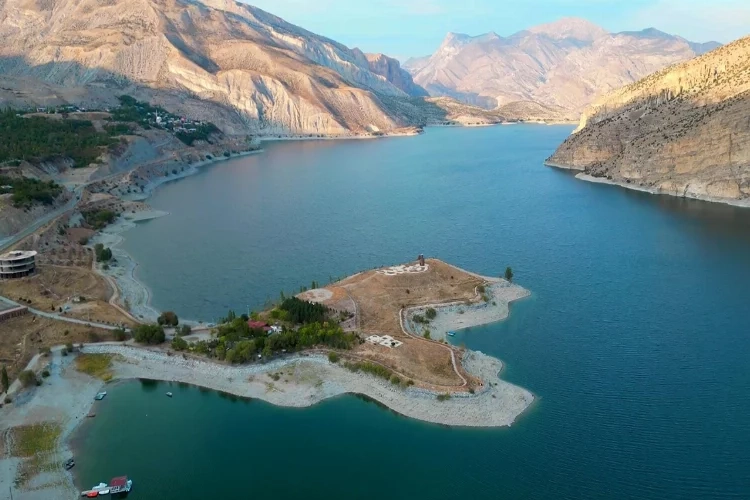 Tıpkı Maldiv Adaları gibi: Erzurum Bozburun Yarımadası haberinin görseli