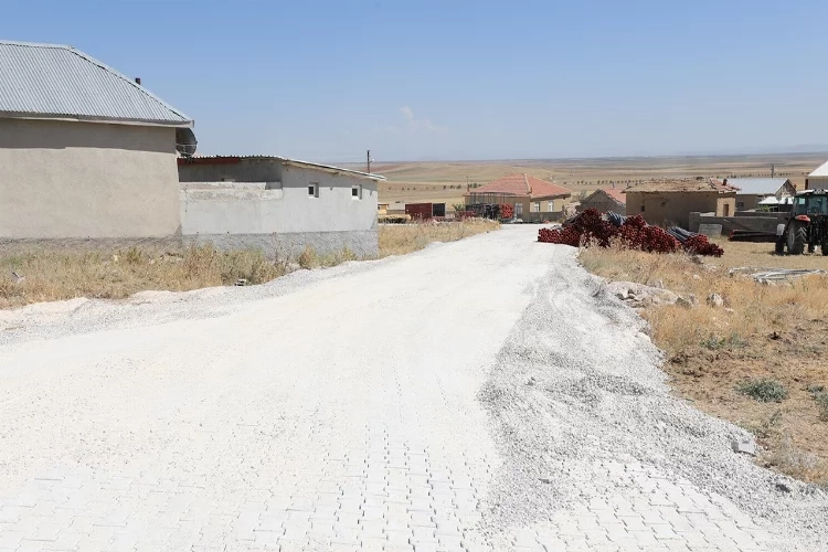 Konya'da parke taşı çalışması gerçekleştiriliyor haberinin görseli