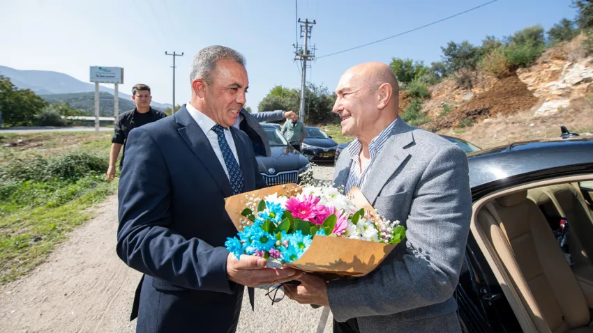 Başkan Soyer’den Beydağ’a 100. yıl armağanı9
