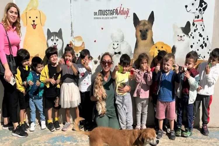 Bornova’da minik dostlar pati dostlarıyla buluştu