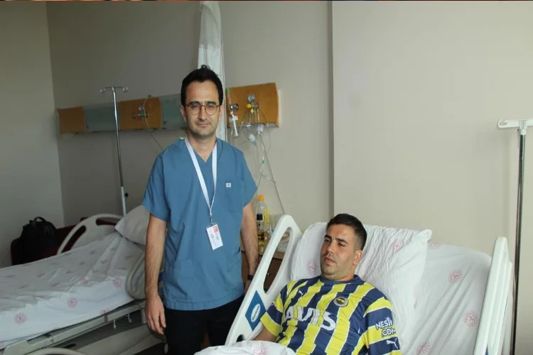 Öksürük şikayetiyle gittiği hastanede timüs bezi kitlesi teşhisi konuldu haberinin görseli