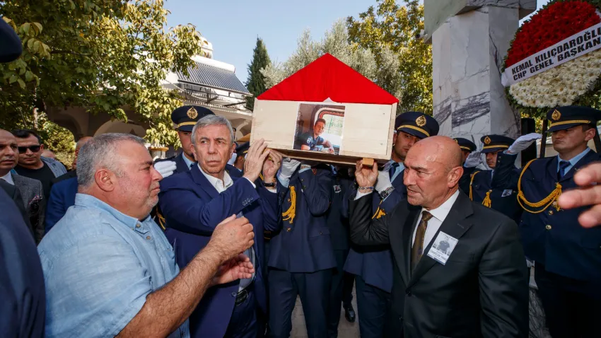 Şehit itfaiyeci Fahrican Yavaş'a duygusal veda (5)