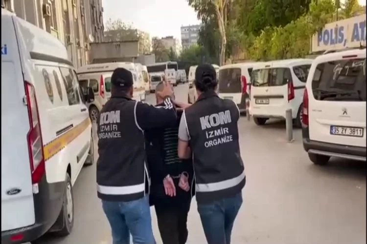 İzmir'de ''Kafes Operasyonu'' kapsamında 26 gözaltı haberinin görseli