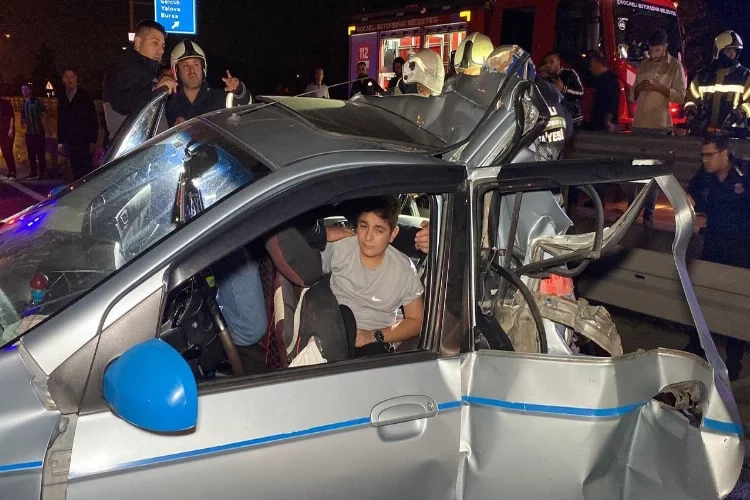 Kocaeli'nde tır otomobile çarptı: 5 yaralı haberinin görseli