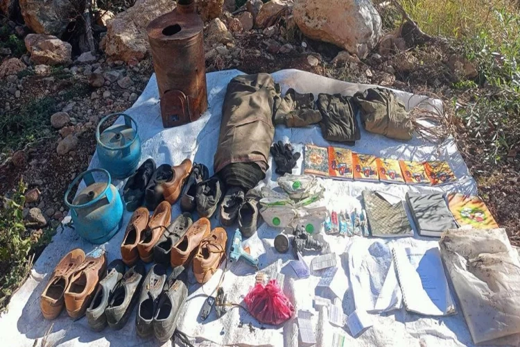 Tunceli’de teröristlere ait 2 sığınak imha edildi haberinin görseli