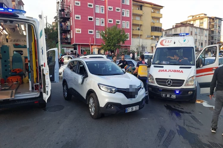Zonguldak'ta iki otomobil çarpıştı: Yaralılar var! haberinin görseli