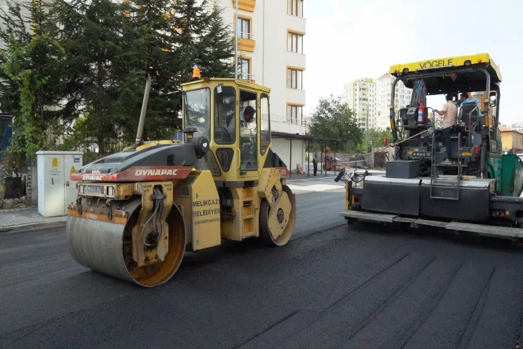 Kayseri’de asfalt çalışması başladı haberinin görseli