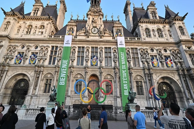 Paris Olimpiyat Oyunları'ndaki başörtüsü yasağına eleştiri haberinin görseli