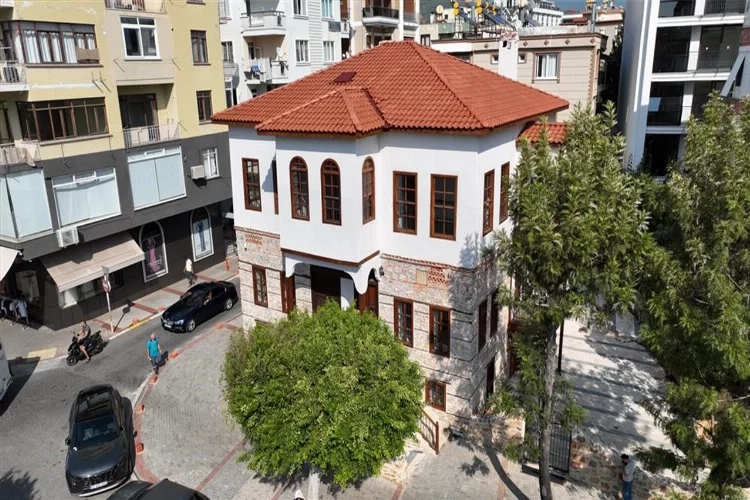 Hacı Karanfil Konağı ödüle layık görüldü haberinin görseli