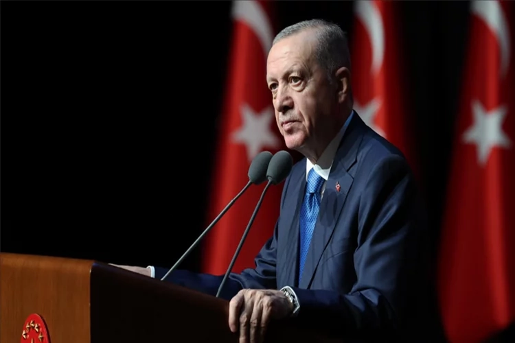 Cumhurbaşkanı Erdoğan: Üniversitelerimizin yasakla anılmasına müsaade etmeyeceğiz haberinin görseli