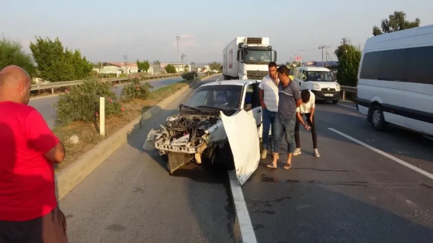 Antalya'da trafik kazası: Sürücünün burnu bile kanamadı haberinin görseli