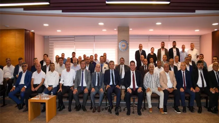 Antalya Valisi Şahin esnafla bir araya geldi haberinin görseli