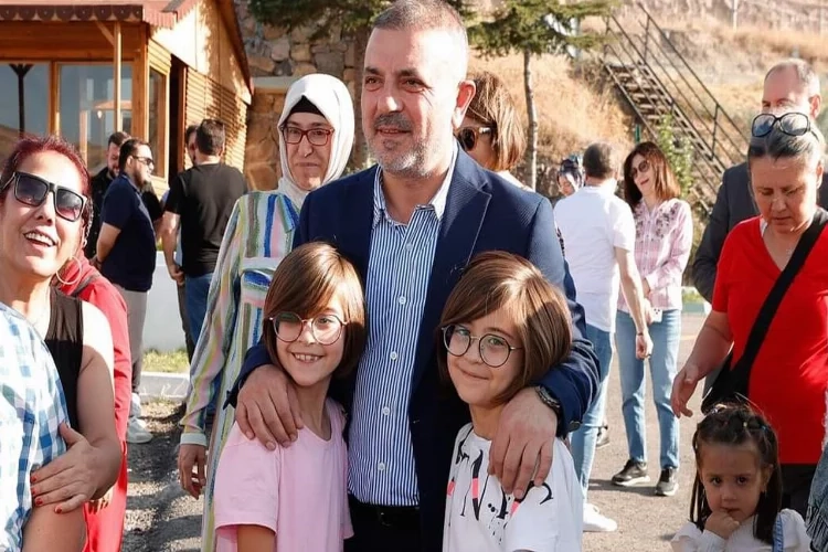 Sincan'da çölyaklı vatandaşlara özel piknik haberinin görseli