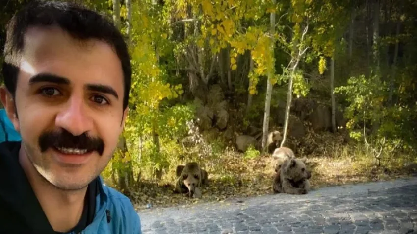 Hakkarili doğasever Nemrut’un ayılarını görüntüledi haberinin görseli