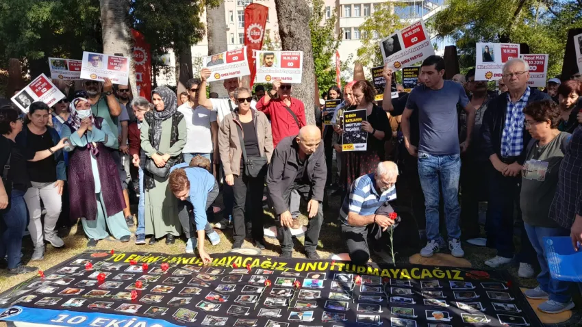 İzmir’de 10 Ekim yası (2)