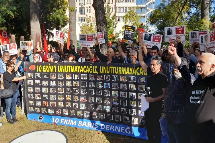 İzmir’de 10 Ekim yası: Er ya da geç sorumlular cezalandırılacak! haberinin görseli