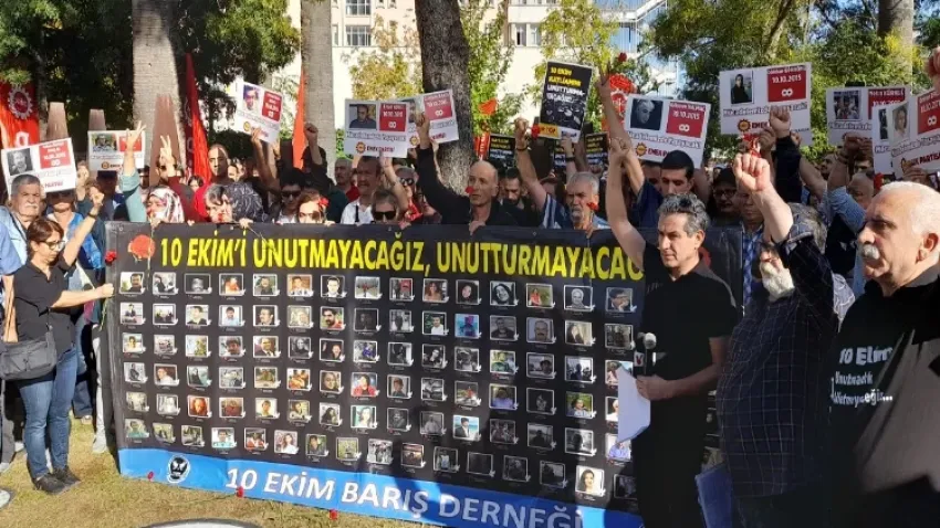 İzmir’de 10 Ekim yası: Er ya da geç sorumlular cezalandırılacak! haberinin görseli