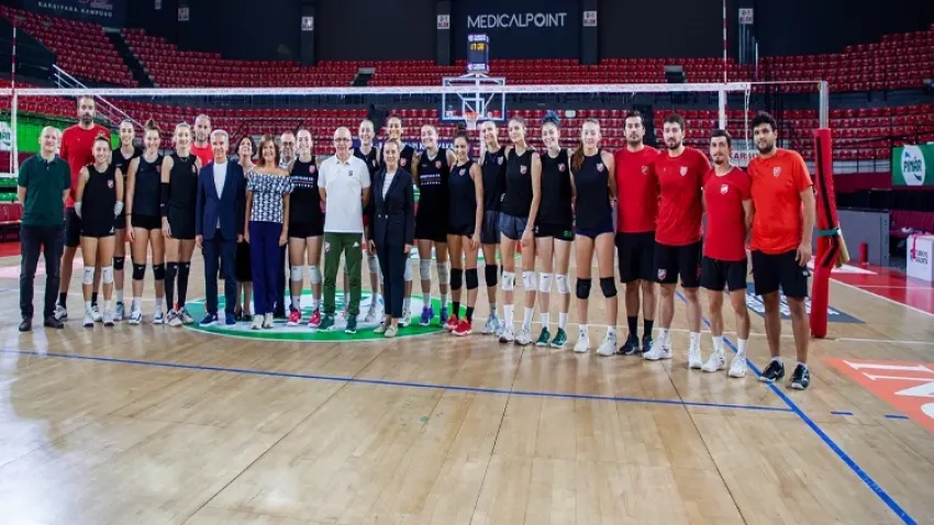 Karşıyaka Medical Point’ten kız çocuklarına özel bilet haberinin görseli