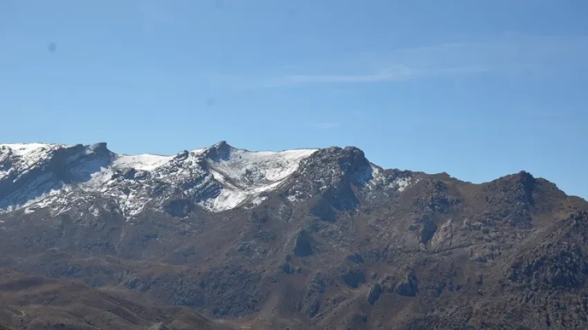 Şırnak dağları beyaza büründü haberinin görseli
