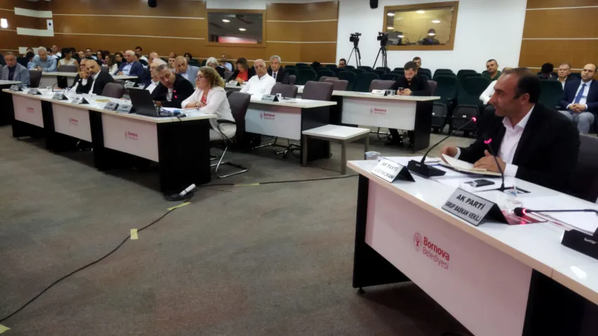 AK Parti’den Bornova Belediye bütçesine tepki (4)