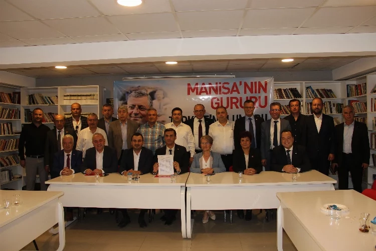 CHP Manisa'dan Özgür Özel'e destek açıklaması