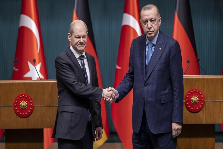 Cumhurbaşkanı Erdoğan, Almanya Başbakanı görüştü haberinin görseli