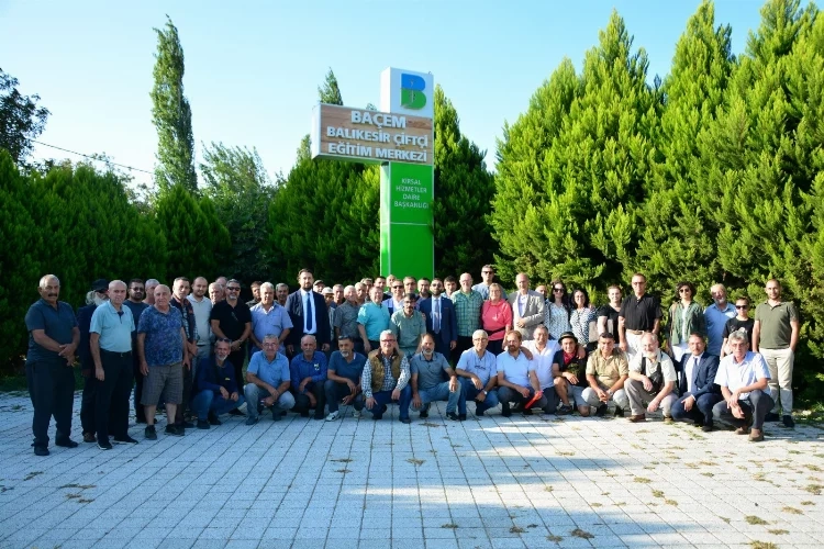 Balıkesir'de apiterapi paneli düzenlendi haberinin görseli