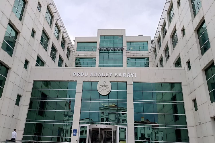Ölen bebeğini arsaya gömen annenin davası sürüyor haberinin görseli