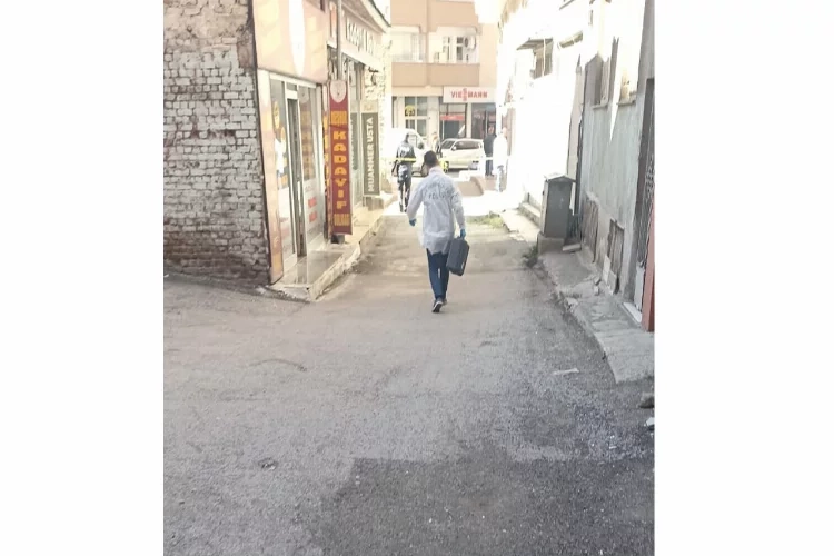 Annesiyle gönül ilişkisi olduğunu düşündü, bıçakladı haberinin görseli
