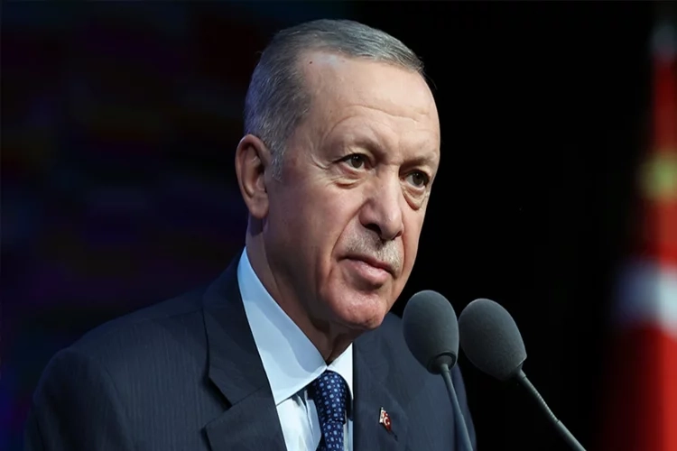 Cumhurbaşkanı Erdoğan: Tiyatro oynayanları kendi senaryolarıyla baş başa bırakacağız