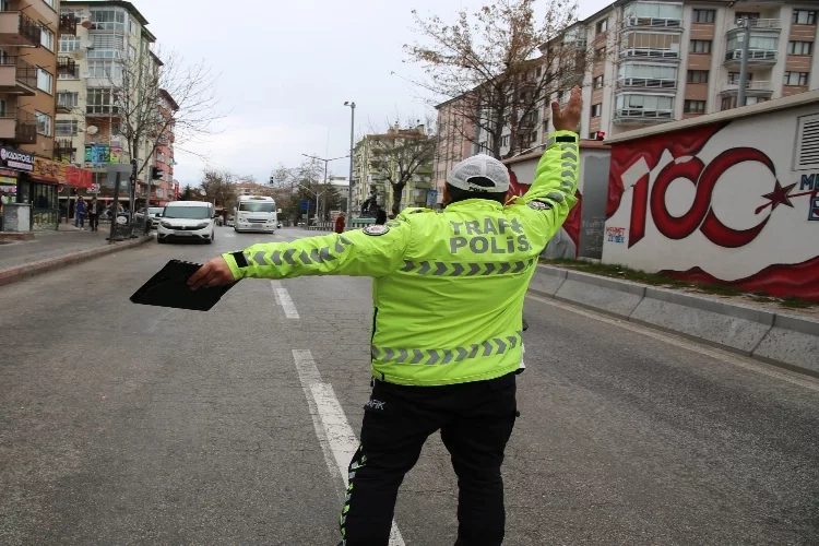 Afyonkarahisar'da trafik denetiminde ceza yağdı