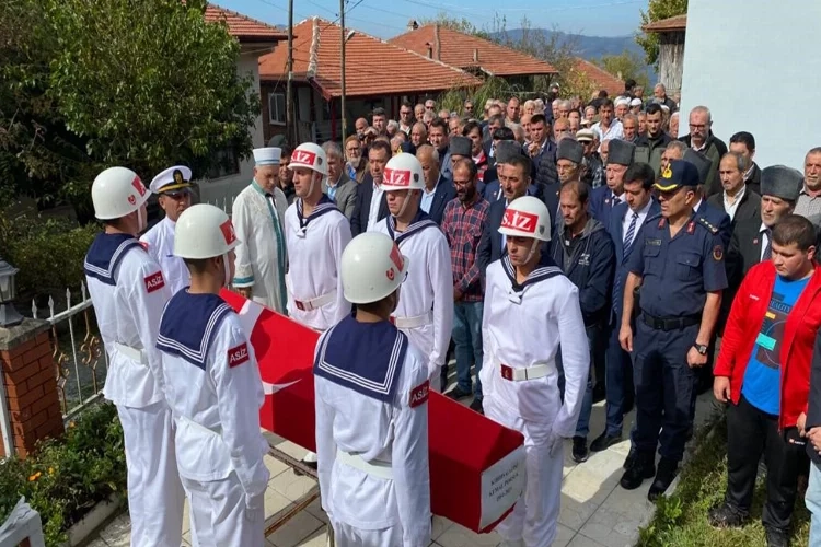 Kıbrıs Gazisi son yolculuğuna uğurlandı haberinin görseli