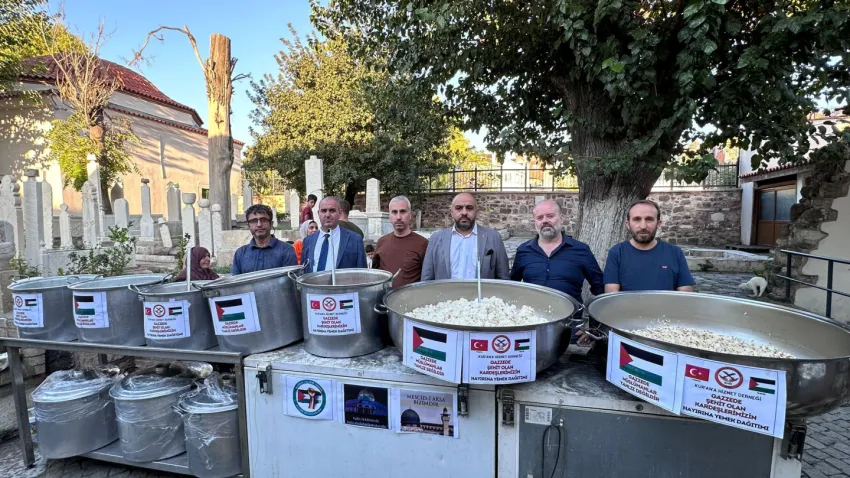 Gazze şehitleri için yemek (1)