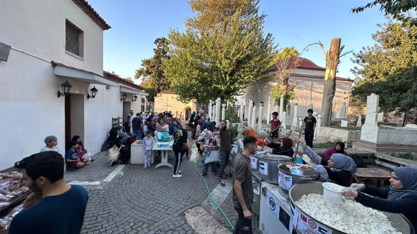 Gazze şehitleri için yemek (2)