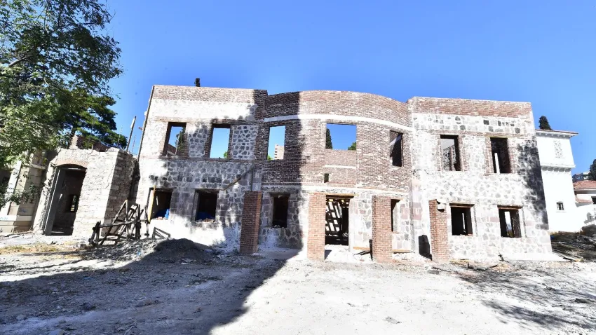 İzmirin en büyük Levanten köşkü (6)